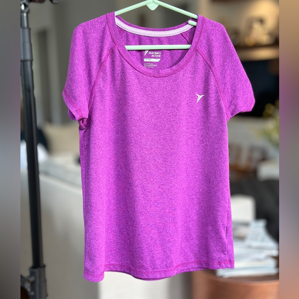 Girls Old Navy Active Go-Dry athletic shirt size 10 - 12
